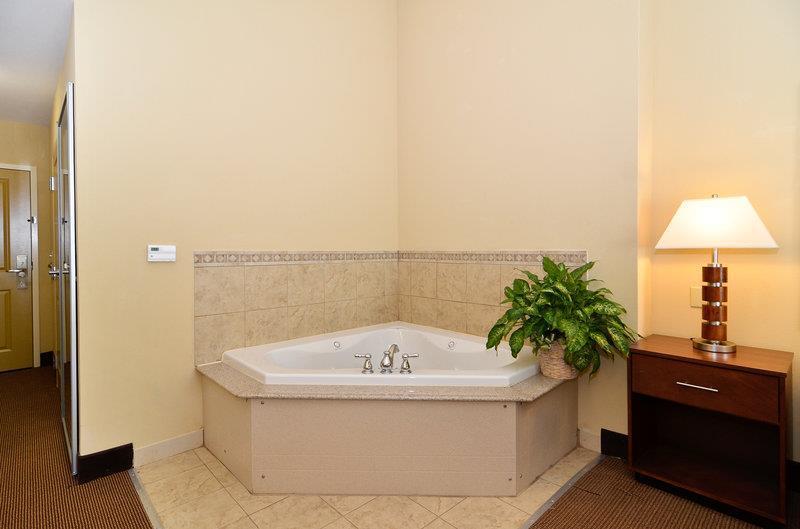 Best Western St. Francisville Hotel Room photo